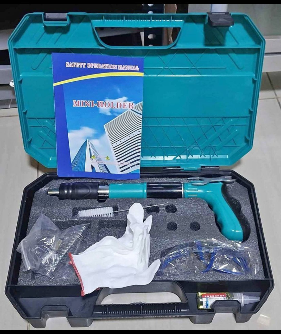 ClavoMax™ - Pistola de Clavos Portátil